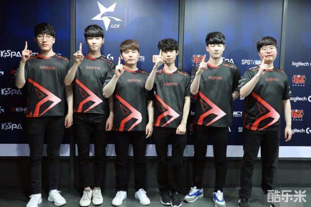 他在新闻发 他在新闻发