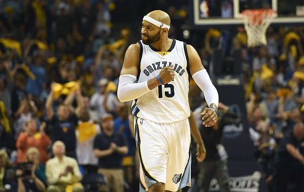 在防守中团 在防守中团