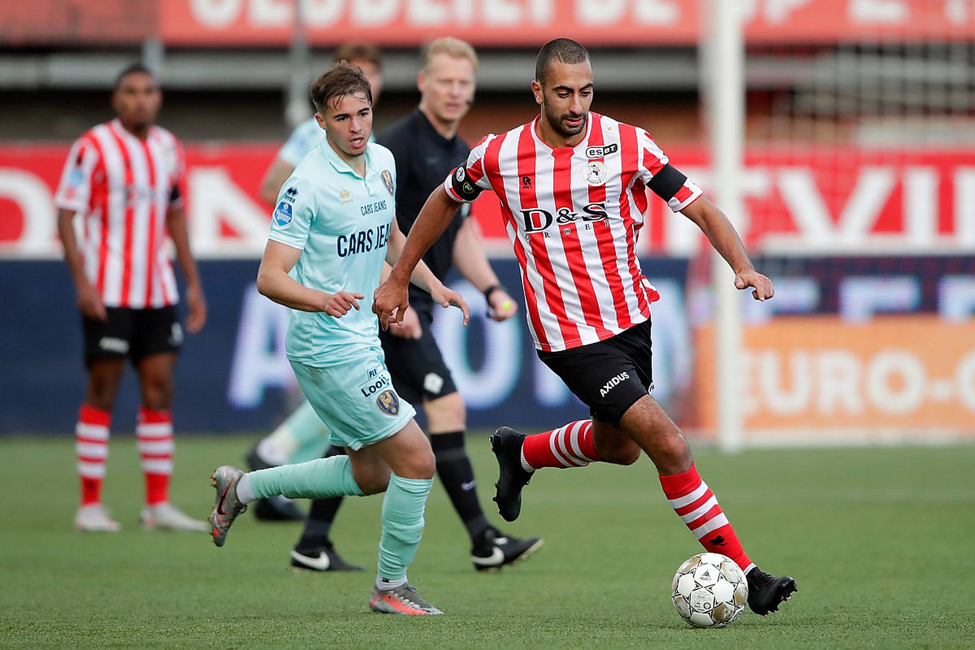 也显示了团 也显示了团